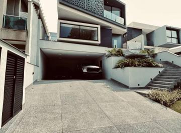 Casa · 348m² · 4 Quartos · 4 Vagas · Moderna Casa de 4 Suítes com Piscina e Gourmet Integrado