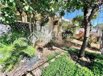 Casa · 210m² · 4 Quartos · 1 Vaga · Casa térrea com, 4 quartos e edícula próxima ao Zequinha. Avalia apartamento no negócio