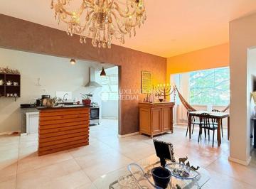 Apartamento · 118m² · 3 Quartos · Apartamento reformado de 3 quartos à venda no bairro Rio Branco em Porto Alegre