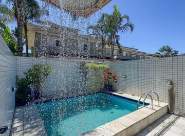 Casa de 4 quartos, São Sebastião · Casa venda condomínio fechada 100 metros do mar