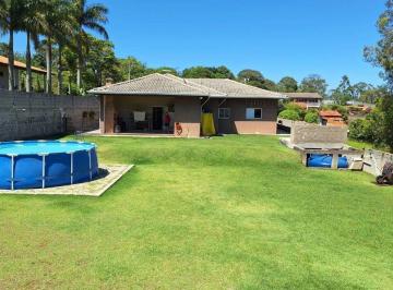 Casa · 213m² · 2 Quartos · 4 Vagas · Belíssima casa no Sta Maria do Laranjal