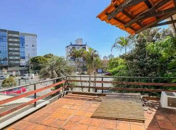 Casa · 340m² · 4 Quartos · 1 Vaga · Casa ampla na Vila Ipiranga com 340 m², 4 dormitórios e potencial comercial