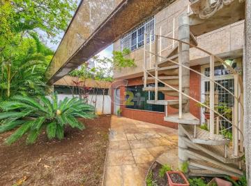 Comercial · 323m² · 4 Vagas · Sobrado comercial á venda no Alto de Pinheiros com 323m², 8 salas ,4 vagas de garagem