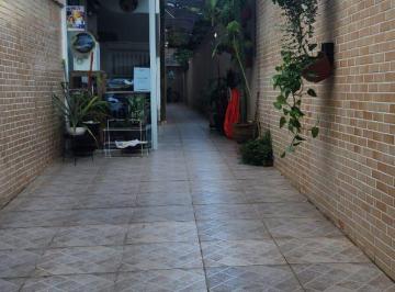 Casa · 103m² · 2 Quartos · 2 Vagas · Sobrado à Venda no Marapé – Santos | 2 Suítes | Energia Solar