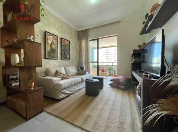 Sala · Apartamento 2/4 com suíte, varanda, área e banheiro de serviço, nascente a venda no Imbuí em Salvado