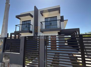 Casa · 135m² · 3 Quartos · 1 Vaga · Sobrado à venda no bairro Forquilhas - São José/SC