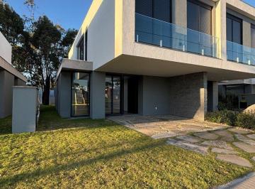 Casa · 3 Quartos · 2 Vagas · Casa em Condomínio fechado em Xangri Lá