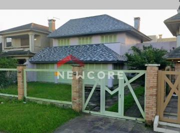 Casa · 200m² · 3 Quartos · 2 Vagas · Casa em Avenida São Miguel - Centro - Imbé/RS