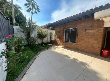 Casa · 300m² · 3 Quartos · 4 Vagas · Casa - Jardim Satélite - 3 Dormitórios - 300m².
