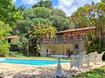 Rural de 3 quartos, Ibiúna · Chácara em Ibiúna de tijolos, com elegância rustica!