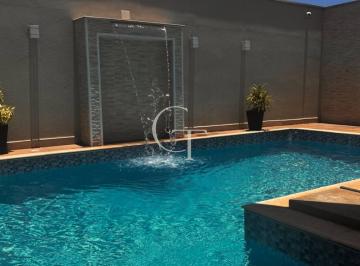 Casa térrea, com piscina e espaço gourmet completo · Casa térrea, com piscina e espaço gourmet completo