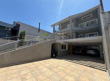 Casa · 467m² · 4 Quartos · 4 Vagas ·
Sobrado à venda em Canoas Imponente no Bairro Igara