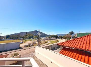 Casa · 69m² · 2 Quartos · 1 Vaga · Sobrado à Venda na Enseada do Brito Com Vista Para o Mar | Palhoça - SC