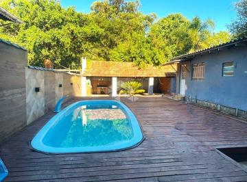 Casa · 237m² · 4 Quartos · 5 Vagas · Sobrado com 237 m², 4 Quartos e muito espaço no Belém Novo - Porto Alegre/RS