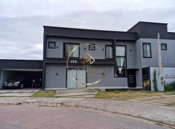Casa · 250m² · 4 Quartos · 2 Vagas · Casa Sobrado 4 Dormitórios ( 3 suítes), 2 vagas, Bosque dos Manacás.