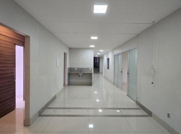 Comercial , Brasília · SIA Trecho 3 Sala térrea Dividida Banheiros Garagem Gerador Segurança 24 h