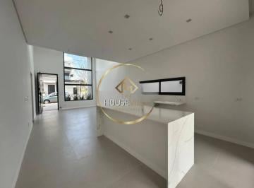 Casa · 168m² · 3 Quartos · 2 Vagas · Casa térrea, 3 Suítes, 252m², Condomínio Reserva Aruanã.