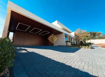 Casa · 301m² · 3 Quartos · 3 Vagas · Casa com 3 suítes em condominio fechado bairro tropical