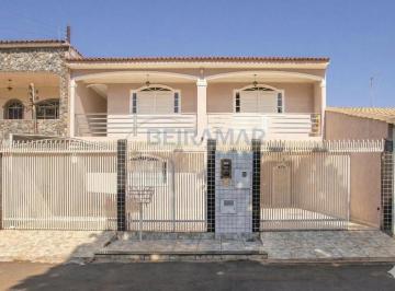 Casa · 350m² · 5 Quartos · 6 Vagas · Casa de 5 Quartos, 4 Suítes e 6 Vagas de Garagem à venda - Guará II