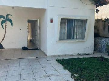 Casa · 105m² · 2 Quartos · 2 Vagas · Casa para aluguel com 2 quartos no bairro Campos Elíseos 