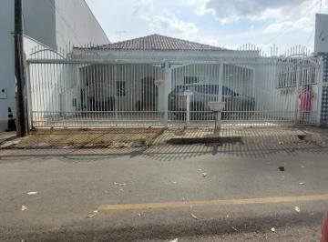 Casa de 3 quartos, Guará · DF - GUARÁ II - QE 15: Conforto, Espaço e Localização Privilegiada!