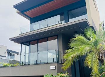 Casa · 465m² · 4 Quartos · Casa à venda - em Urbanova
