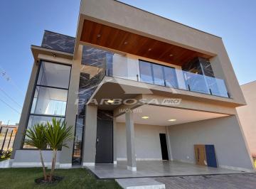 Casa · 211m² · 4 Quartos · Casa Alto Padrão com 4 quartos sendo 3 suites á venda em Condominio Fechado