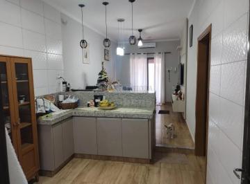 Casa · 180m² · 2 Quartos · 2 Vagas · Excelente Casa 2 Quartos em Cedral