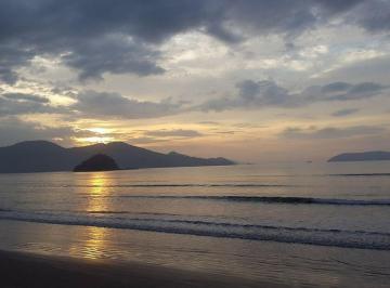 Apartamento de 2 quartos, Ubatuba · Seu Refúgio particular na Praia do Sapê, onde o conforto encontra o Mar de Ubatuba!