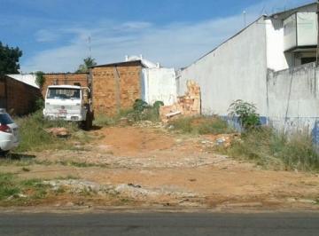 1c6ebc0fc9a2f1d66faa1608c7bf09c11bd72a72 · Terreno Av Castelo Branco