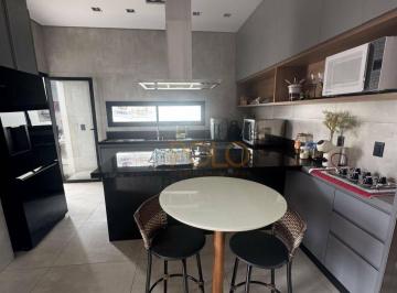 a09ba0233d2d60d8ea6e66fca401c0db4e79ca33 · Casa à venda no Condomínio Varanda Sul em Uberlândia