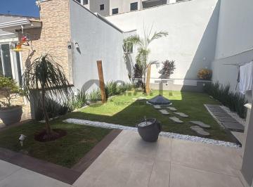 Foto 01 · Casa à venda em Sorocaba-SP no Jardim Helena Cristina - 3 quartos, 3 suítes, 2 salas, 4 banheiros, 6