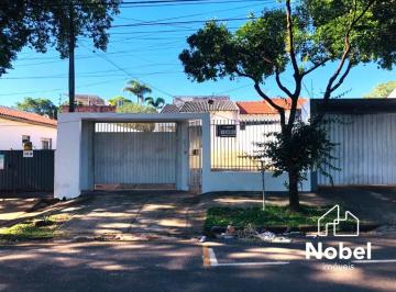 Foto 01 · Permuta por apto no centro,  Casa à venda em Cianorte-PR, Zona 03! 3 quartos, 1 suíte, 1 sala, 1 ban
