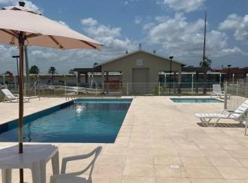 Casa · 43m² · 2 Quartos · 1 Vaga · Casa com 2 dormitórios para alugar, 42 m² por R$ 1.368/mês - Conjunto Jereissati 3 - Pacatuba/CE