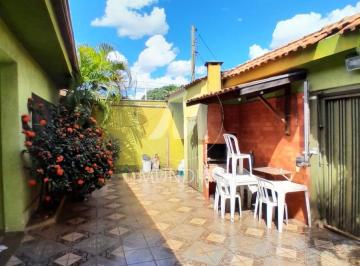 Quintal/corredores · Casa (térrea na rua) 3 dormitórios/suite
