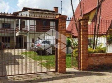 Casa · 270m² · 7 Quartos · Casa à venda no Parque Santa Fé com 7 quartos 271 m²