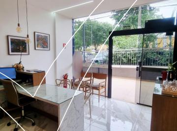 Comercial , Brasília · Loja Office 300 reformada