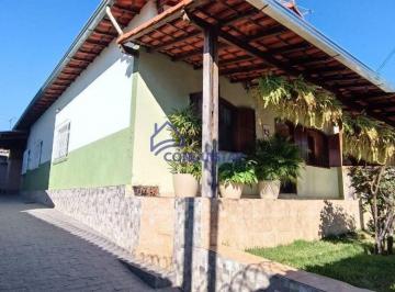 Casa · 200m² · 3 Quartos · 6 Vagas · Casa à venda - em Letícia