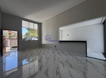 Casa · 135m² · 3 Quartos · 2 Vagas · Maravilhosa Casa Linear com 3 Quartos, Suíte e Área Gourmet Bairro Sinimbu!