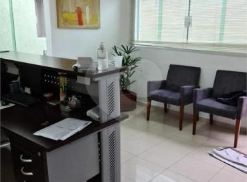 Comercial · 120m² · 2 Vagas · Casa à venda em Super quadra morumbi - SP