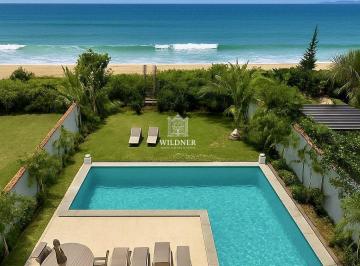 Casa · 860m² · 5 Quartos · 2 Vagas · Mansão Pé na Areia Estaleirinho 4 Suítes + Piscina Aquecida
