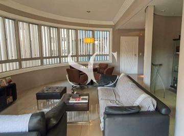 Apartamento · 232m² · 4 Quartos · 2 Vagas · Vende-se apartamento na Pompéia, Santos - 4 dormitórios, sendo 3 suítes, 2 vagas demarcadas.