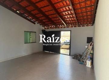 Casa · 105m² · 3 Quartos · 3 Vagas · Casa Moderna de Esquina com 2 Suítes e Jardim de Inverno