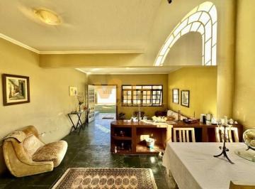 Casa · 585m² · 3 Quartos · 6 Vagas · Casa á venda na Nova Higienópolis, Jandira, 03 quartos.
