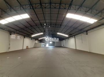Comercial · 800m² · Galpão disponível para locação no bairro Marta Helena em Uberlândia-MG