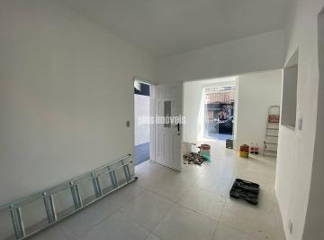 Casa · 75m² · 3 Quartos · 2 Vagas · Casa com 3 Quartos e 3 banheiros à Venda, 75 m²