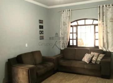 Casa · 125m² · 3 Quartos · 2 Vagas · Oportunidade - Casa Sobrado - Jardim das Industrias - 3 Dormitórios - 105m².