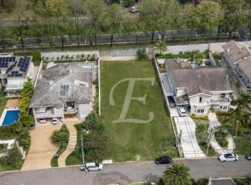 56cd8b63711887f364624ef9105807158b2cbb08 · Terreno à venda de 1025 m² em Alphaville - Tamboré 03