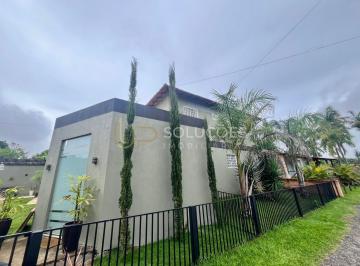 Casa · 300m² · 4 Quartos · 4 Vagas · Quartos | 2 Suítes | Suíte Master com Hidromassagem | Closet | 3 Salas | Portão Eletrônico Terreno:
