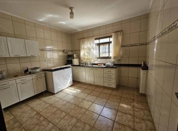 Casa · 220m² · 3 Quartos · 5 Vagas · Casas Residenciais Padrão em Ribeirão Preto
